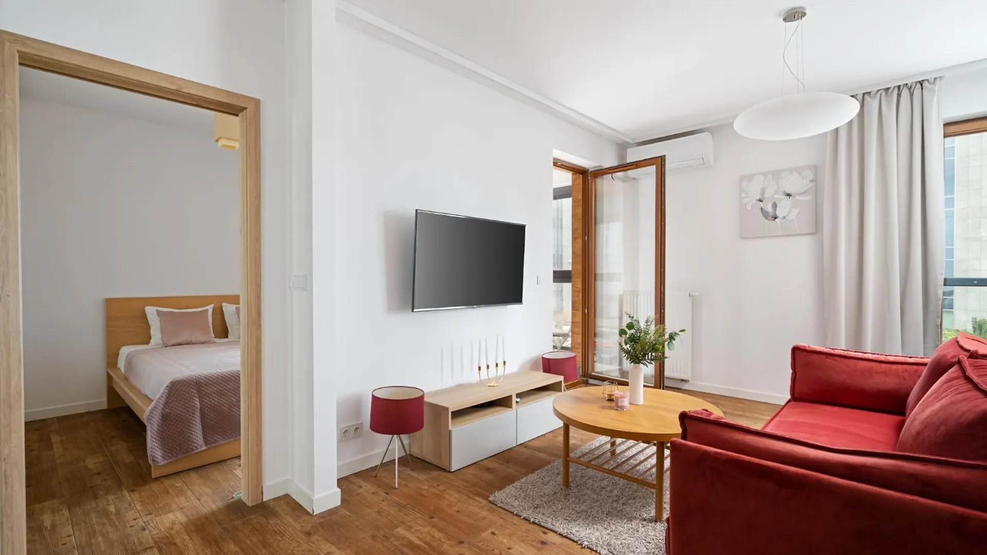 Golden Apartments Warsaw - Big Apartment In Luxury Building Near Metro Station-Grzybowska 85-5 0*,  Poland